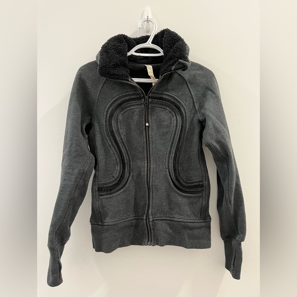 Lululemon sweater